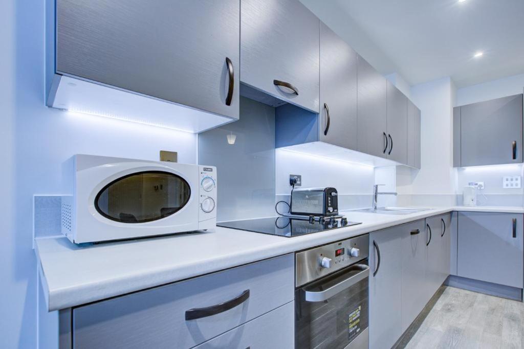 ロンドンLuxury 2 Bed Flat In A New Block In East Actonアパートメント エクステリア 写真