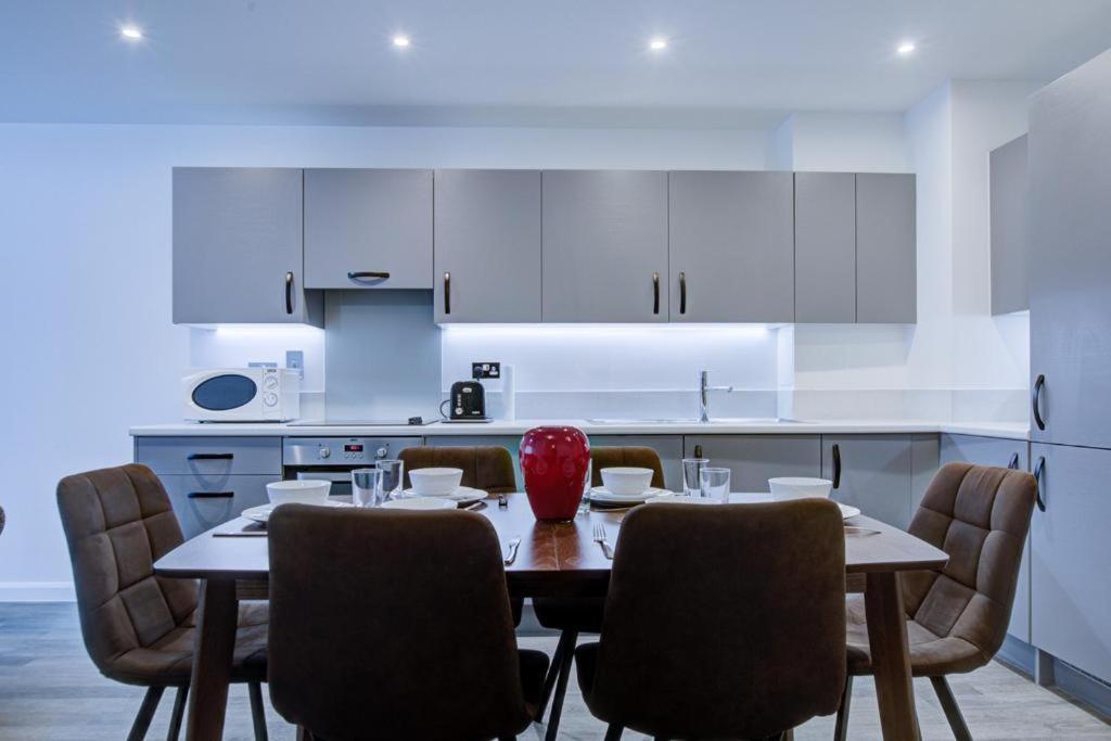 ロンドンLuxury 2 Bed Flat In A New Block In East Actonアパートメント エクステリア 写真